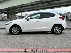 マツダ MAZDA2