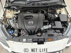 マツダ MAZDA2