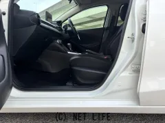 マツダ MAZDA2