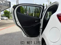 マツダ MAZDA2
