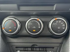 マツダ MAZDA2