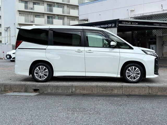 レンタアップ車徹底売り尽くしセール!ナビ・ETC・バックカメラ付で装備充実。愛車の買取査定、委託販売なども行ってます〜♪中古車買うなら西崎総合運動公園向かいのネクサスレンタカーへ。 トヨタ ノア