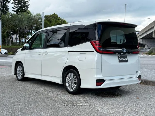 レンタアップ車徹底売り尽くしセール!ナビ・ETC・バックカメラ付で装備充実。愛車の買取査定、委託販売なども行ってます〜♪中古車買うなら西崎総合運動公園向かいのネクサスレンタカーへ。 トヨタ ノア