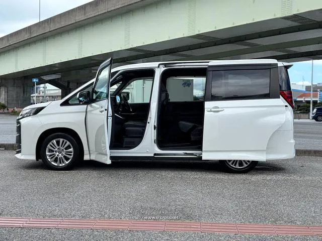 レンタアップ車徹底売り尽くしセール!ナビ・ETC・バックカメラ付で装備充実。愛車の買取査定、委託販売なども行ってます〜♪中古車買うなら西崎総合運動公園向かいのネクサスレンタカーへ。 トヨタ ノア