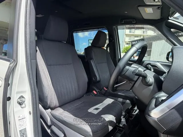 レンタアップ車徹底売り尽くしセール!ナビ・ETC・バックカメラ付で装備充実。愛車の買取査定、委託販売なども行ってます〜♪中古車買うなら西崎総合運動公園向かいのネクサスレンタカーへ。 トヨタ ノア
