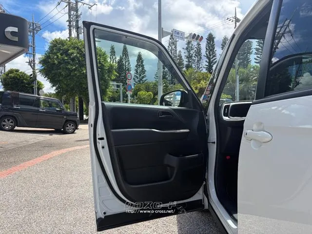 レンタアップ車徹底売り尽くしセール!ナビ・ETC・バックカメラ付で装備充実。愛車の買取査定、委託販売なども行ってます〜♪中古車買うなら西崎総合運動公園向かいのネクサスレンタカーへ。 トヨタ ノア