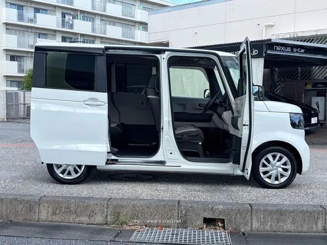 レンタアップ車徹底売り尽くしセール!ナビ・ETC・バックカメラ付で装備充実。愛車の買取査定、委託販売なども行ってます〜♪中古車買うなら西崎総合運動公園向かいのネクサスレンタカーへ。 ホンダ N-BOX