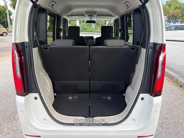 レンタアップ車徹底売り尽くしセール!ナビ・ETC・バックカメラ付で装備充実。愛車の買取査定、委託販売なども行ってます〜♪中古車買うなら西崎総合運動公園向かいのネクサスレンタカーへ。 ホンダ N-BOX