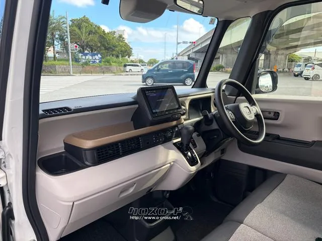 レンタアップ車徹底売り尽くしセール!ナビ・ETC・バックカメラ付で装備充実。愛車の買取査定、委託販売なども行ってます〜♪中古車買うなら西崎総合運動公園向かいのネクサスレンタカーへ。 ホンダ N-BOX