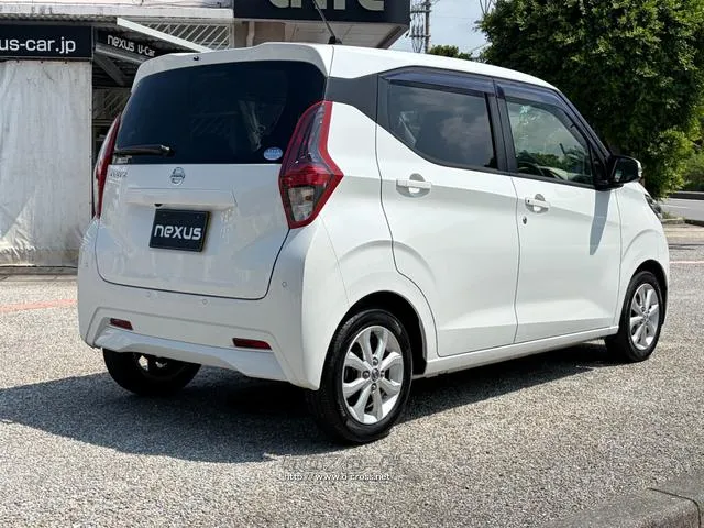 レンタアップ車徹底売り尽くしセール!ナビ・ETC・バックカメラ付で装備充実。愛車の買取査定、委託販売なども行ってます〜♪中古車買うなら西崎総合運動公園向かいのネクサスレンタカーへ。 日産 デイズ