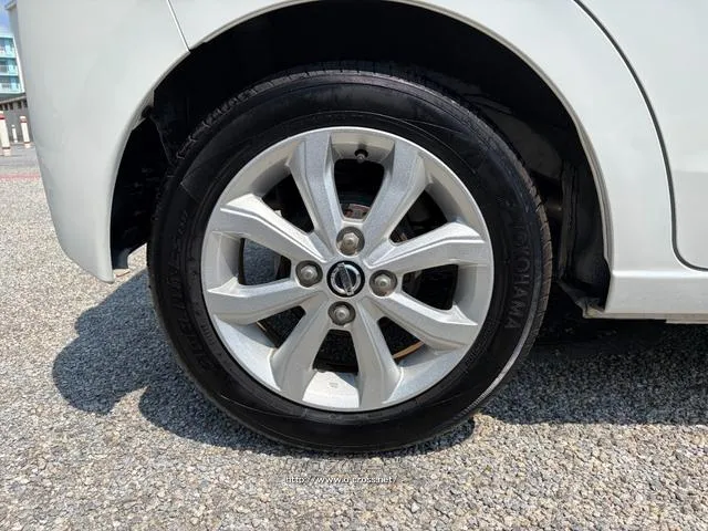 レンタアップ車徹底売り尽くしセール!ナビ・ETC・バックカメラ付で装備充実。愛車の買取査定、委託販売なども行ってます〜♪中古車買うなら西崎総合運動公園向かいのネクサスレンタカーへ。 日産 デイズ