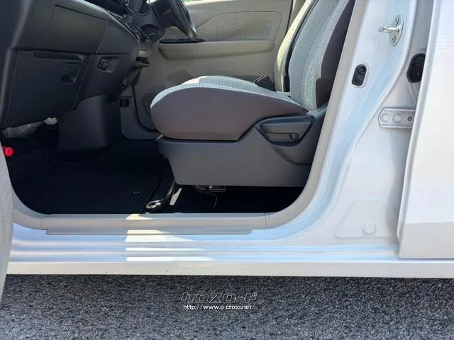 レンタアップ車徹底売り尽くしセール!ナビ・ETC・バックカメラ付で装備充実。愛車の買取査定、委託販売なども行ってます〜♪中古車買うなら西崎総合運動公園向かいのネクサスレンタカーへ。 日産 デイズ