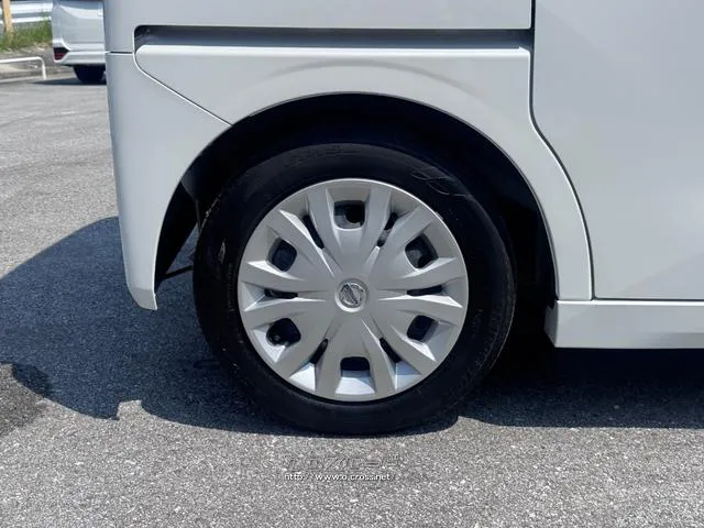 レンタアップ車徹底売り尽くしセール!ナビ・ETC・バックカメラ付で装備充実。愛車の買取査定、委託販売なども行ってます〜♪中古車買うなら西崎総合運動公園向かいのネクサスレンタカーへ。 日産 ルークス