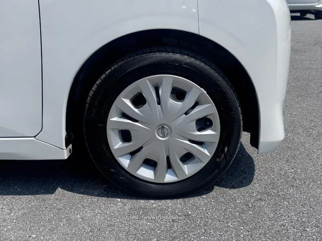 レンタアップ車徹底売り尽くしセール!ナビ・ETC・バックカメラ付で装備充実。愛車の買取査定、委託販売なども行ってます〜♪中古車買うなら西崎総合運動公園向かいのネクサスレンタカーへ。 日産 ルークス