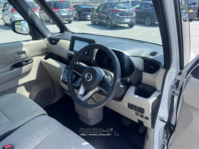 レンタアップ車徹底売り尽くしセール!ナビ・ETC・バックカメラ付で装備充実。愛車の買取査定、委託販売なども行ってます〜♪中古車買うなら西崎総合運動公園向かいのネクサスレンタカーへ。 日産 ルークス