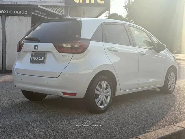 レンタアップ車徹底売り尽くしセール!ナビ・ETC・バックカメラ付で装備充実。愛車の買取査定、委託販売なども行ってます〜♪中古車買うなら西崎総合運動公園向かいのネクサスレンタカーへ。 ホンダ フィット
