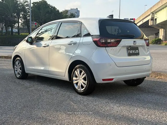 レンタアップ車徹底売り尽くしセール!ナビ・ETC・バックカメラ付で装備充実。愛車の買取査定、委託販売なども行ってます〜♪中古車買うなら西崎総合運動公園向かいのネクサスレンタカーへ。 ホンダ フィット