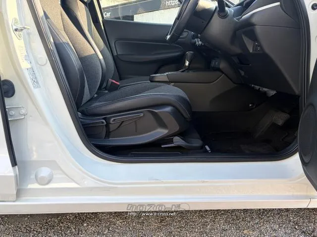 レンタアップ車徹底売り尽くしセール!ナビ・ETC・バックカメラ付で装備充実。愛車の買取査定、委託販売なども行ってます〜♪中古車買うなら西崎総合運動公園向かいのネクサスレンタカーへ。 ホンダ フィット