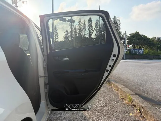 レンタアップ車徹底売り尽くしセール!ナビ・ETC・バックカメラ付で装備充実。愛車の買取査定、委託販売なども行ってます〜♪中古車買うなら西崎総合運動公園向かいのネクサスレンタカーへ。 ホンダ フィット