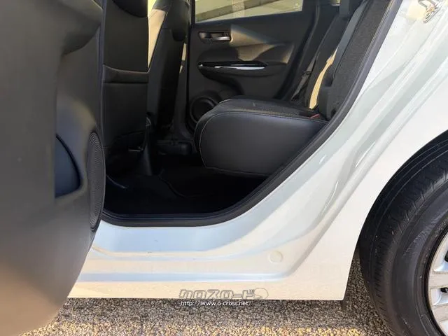レンタアップ車徹底売り尽くしセール!ナビ・ETC・バックカメラ付で装備充実。愛車の買取査定、委託販売なども行ってます〜♪中古車買うなら西崎総合運動公園向かいのネクサスレンタカーへ。 ホンダ フィット
