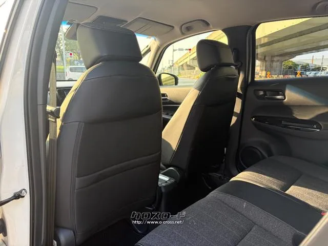 レンタアップ車徹底売り尽くしセール!ナビ・ETC・バックカメラ付で装備充実。愛車の買取査定、委託販売なども行ってます〜♪中古車買うなら西崎総合運動公園向かいのネクサスレンタカーへ。 ホンダ フィット