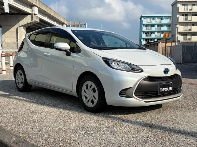 レンタアップ車徹底売り尽くしセール!ナビ・ETC・バックカメラ付で装備充実。愛車の買取査定、委託販売なども行ってます〜♪中古車買うなら西崎総合運動公園向かいのネクサスレンタカーへ。 トヨタ アクア