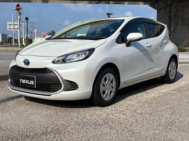 レンタアップ車徹底売り尽くしセール!ナビ・ETC・バックカメラ付で装備充実。愛車の買取査定、委託販売なども行ってます〜♪中古車買うなら西崎総合運動公園向かいのネクサスレンタカーへ。 トヨタ アクア