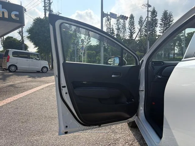 レンタアップ車徹底売り尽くしセール!ナビ・ETC・バックカメラ付で装備充実。愛車の買取査定、委託販売なども行ってます〜♪中古車買うなら西崎総合運動公園向かいのネクサスレンタカーへ。 トヨタ アクア