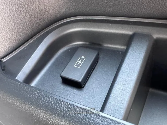 レンタアップ車徹底売り尽くしセール!ナビ・ETC・バックカメラ付で装備充実。愛車の買取査定、委託販売なども行ってます〜♪中古車買うなら西崎総合運動公園向かいのネクサスレンタカーへ。 ホンダ ステップワゴン