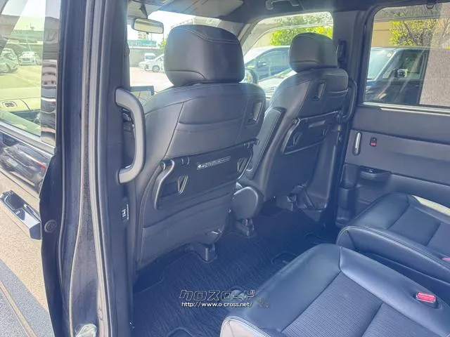 レンタアップ車徹底売り尽くしセール!ナビ・ETC・バックカメラ付で装備充実。愛車の買取査定、委託販売なども行ってます〜♪中古車買うなら西崎総合運動公園向かいのネクサスレンタカーへ。 ホンダ ステップワゴン