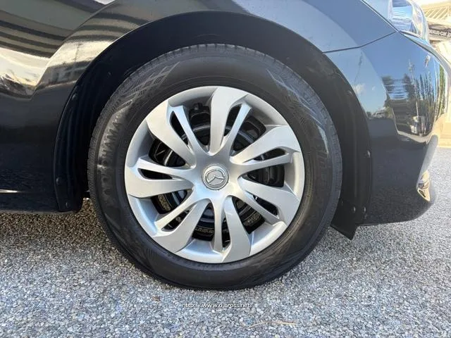 マツダ MAZDA2