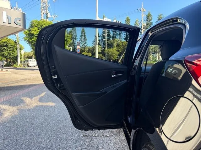 マツダ MAZDA2