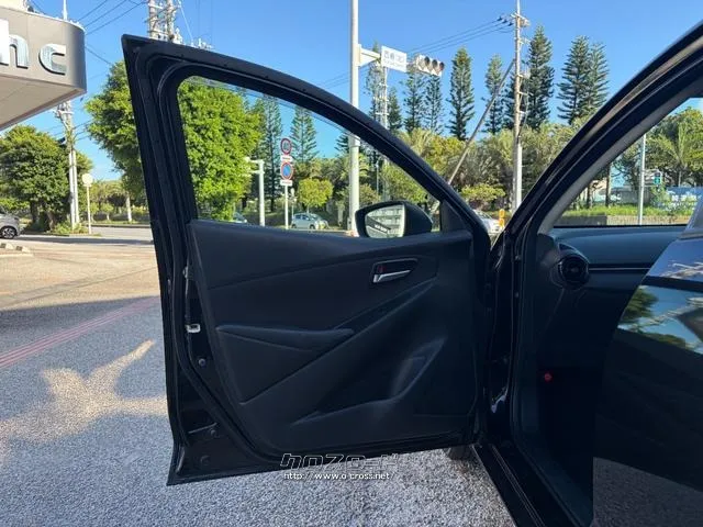 マツダ MAZDA2