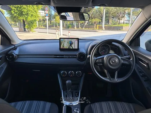 マツダ MAZDA2