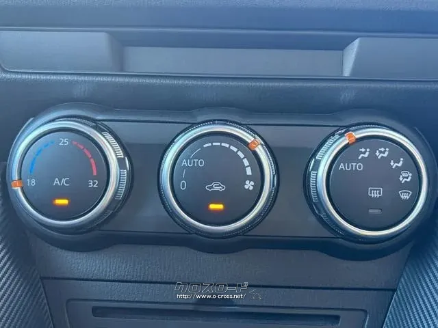 マツダ MAZDA2