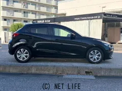 マツダ MAZDA2