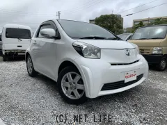 トヨタ iQ
