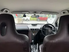 トヨタ iQ
