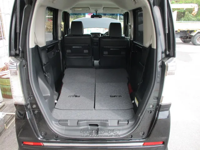 室内広々!! ホンダ N-BOX