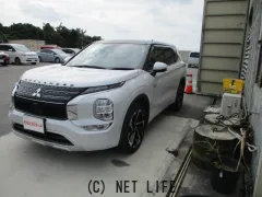 三菱 アウトランダー