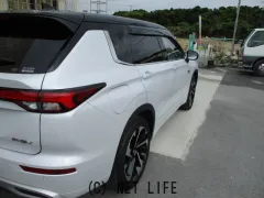 三菱 アウトランダー