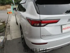 三菱 アウトランダー