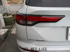 三菱 アウトランダー