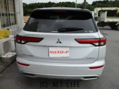 三菱 アウトランダー