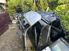 外装・エアロ プリウス　Rゲート　シルバー　クロ　ムラザキ