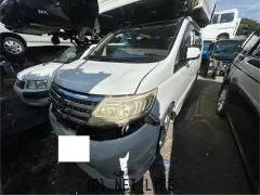 部品取車 セレナ