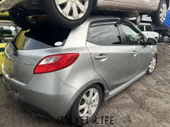 部品取車 デミオ