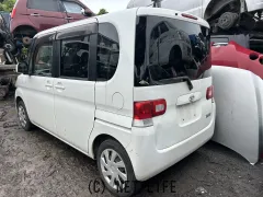 部品取車 タント