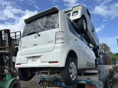 部品取車 コンテ