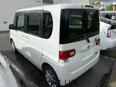 部品取車 タント